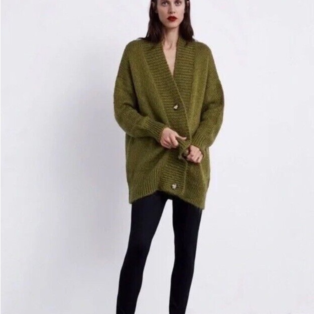 Chunky-Knit Wool Cardigan in Moss Green